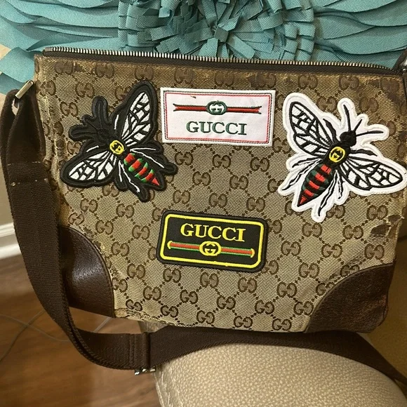 Bags, wallets, and accessories live flyer - Picture 3 of 8